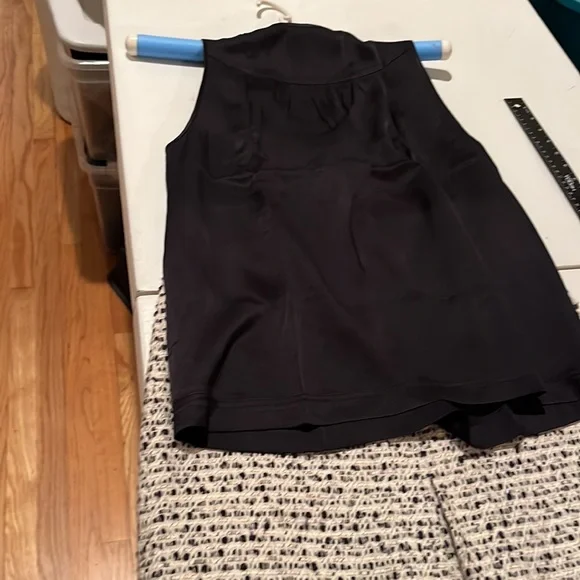 Valentino Roma medium silk camisole ITALY 42AUTHENTIC embellished neckline